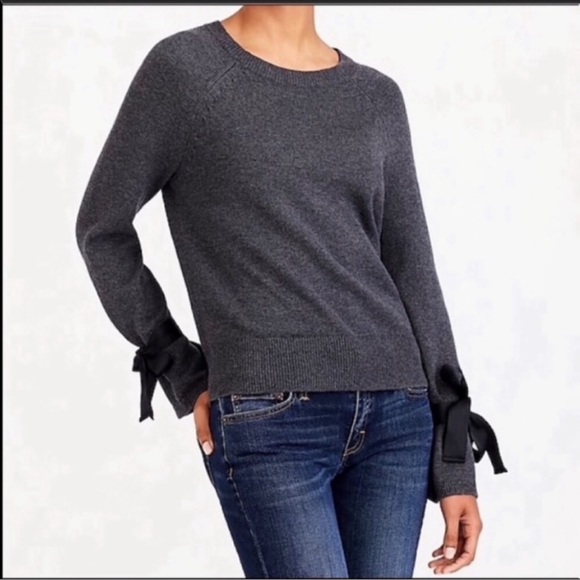 🆕 J. Crew Merino Wool Gray Bow Sleeve Sweater - Picture 1 of 6